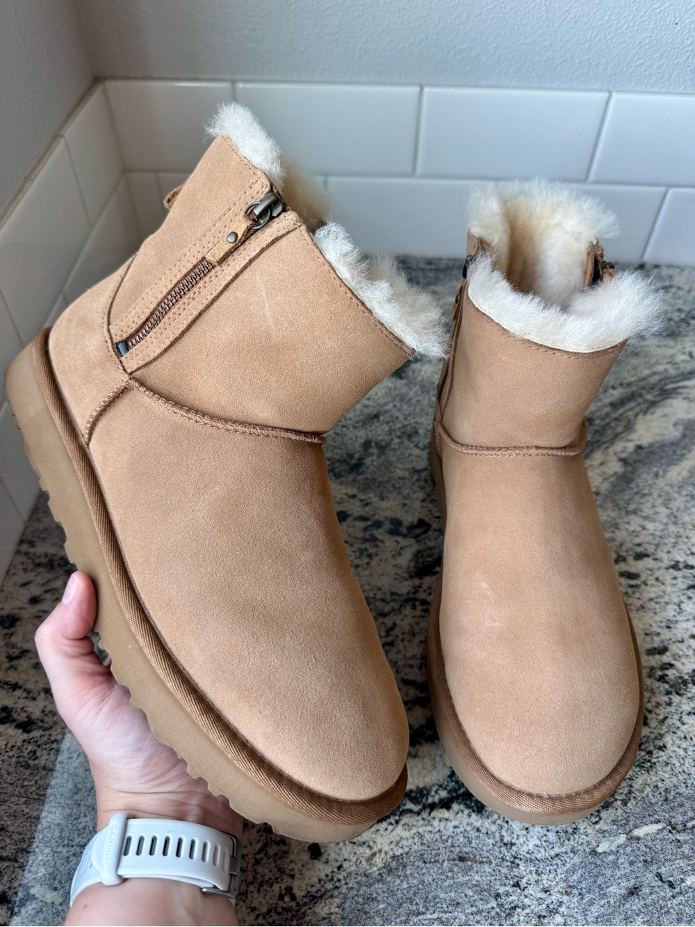 UGG Mini Bailey Zip in Chestnut. EUC. Size 10
